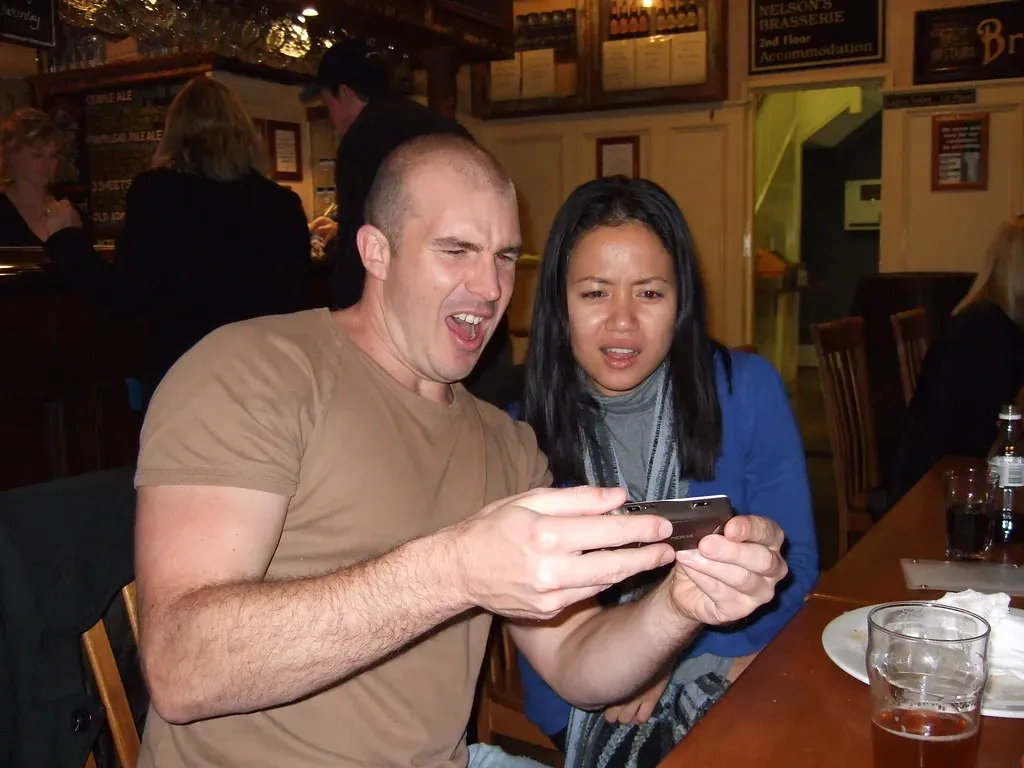 11. Framing Effect: How You Say It Matters (Image Credits: Flickr)