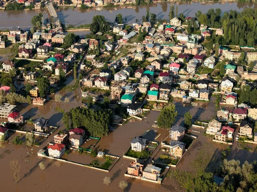 Modern Climate Change and Our New Flood Stories (Image Credits: Pexels)