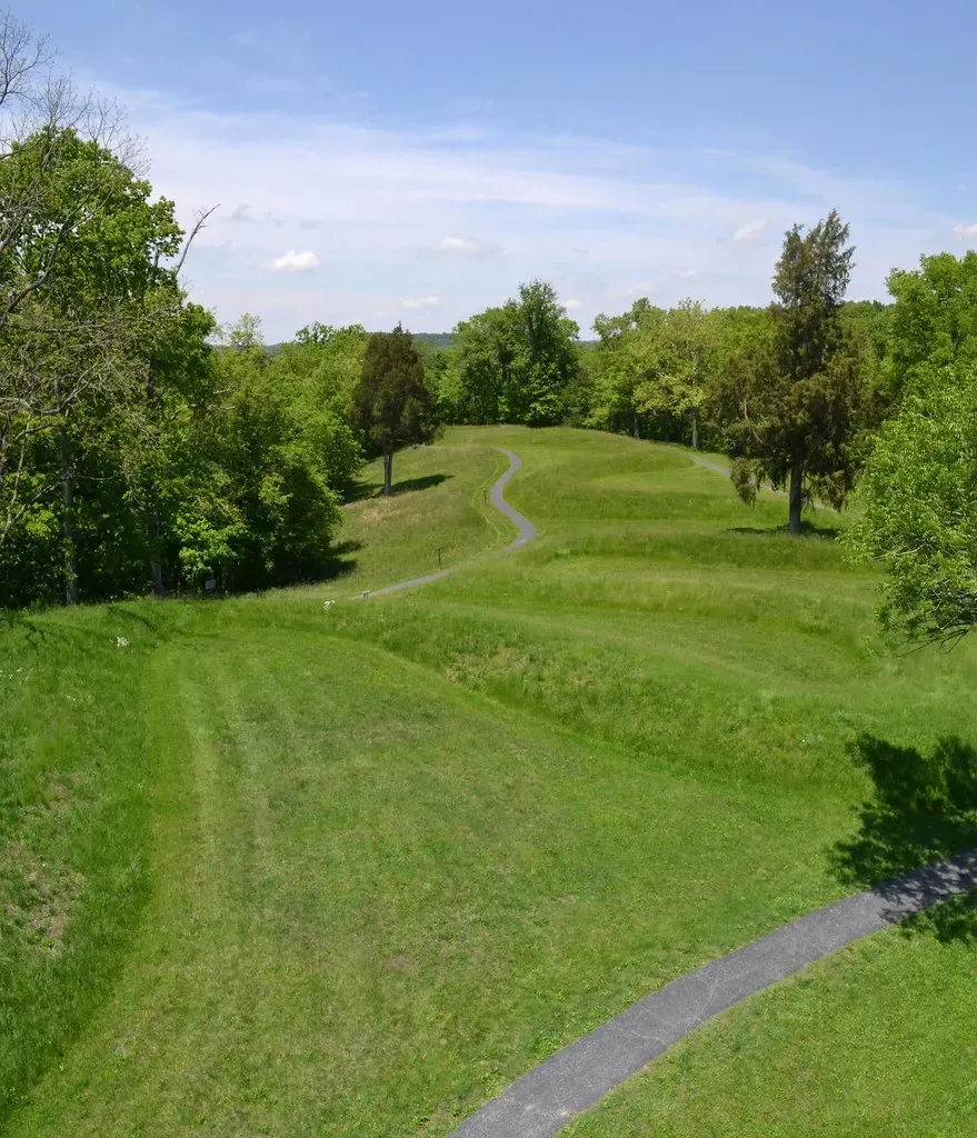 The Mound Earned a Place Among the World's Greatest Wonders (Mo Kaiwen 莫楷文, Flickr, CC BY 2.0)