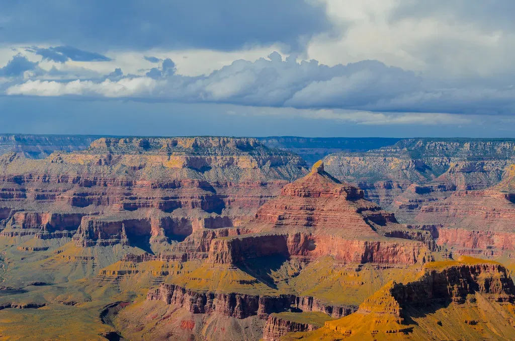 Walking Away with a Different Sense of the World (kasio69, Flickr, CC BY 2.0)