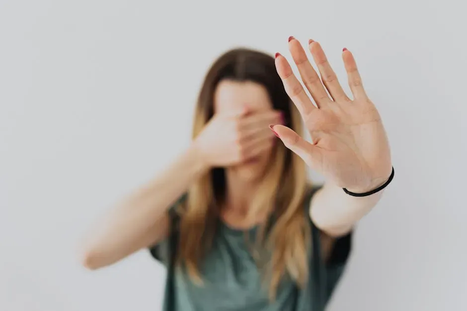 9. Preemptively Rejecting Others Before They Can Reject You (Image Credits: Pexels)