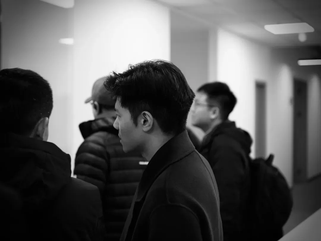 You Pick Up on Emotional Shifts Others Miss (Image Credits: Unsplash)