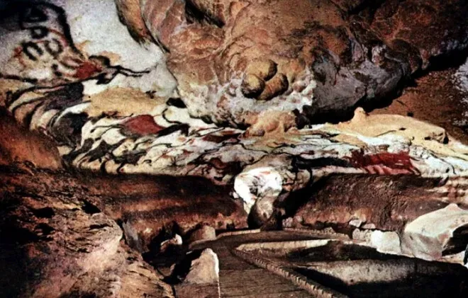 #4 - Lascaux Cave, France (Jennifer Mei, Flickr, CC BY 2.0)