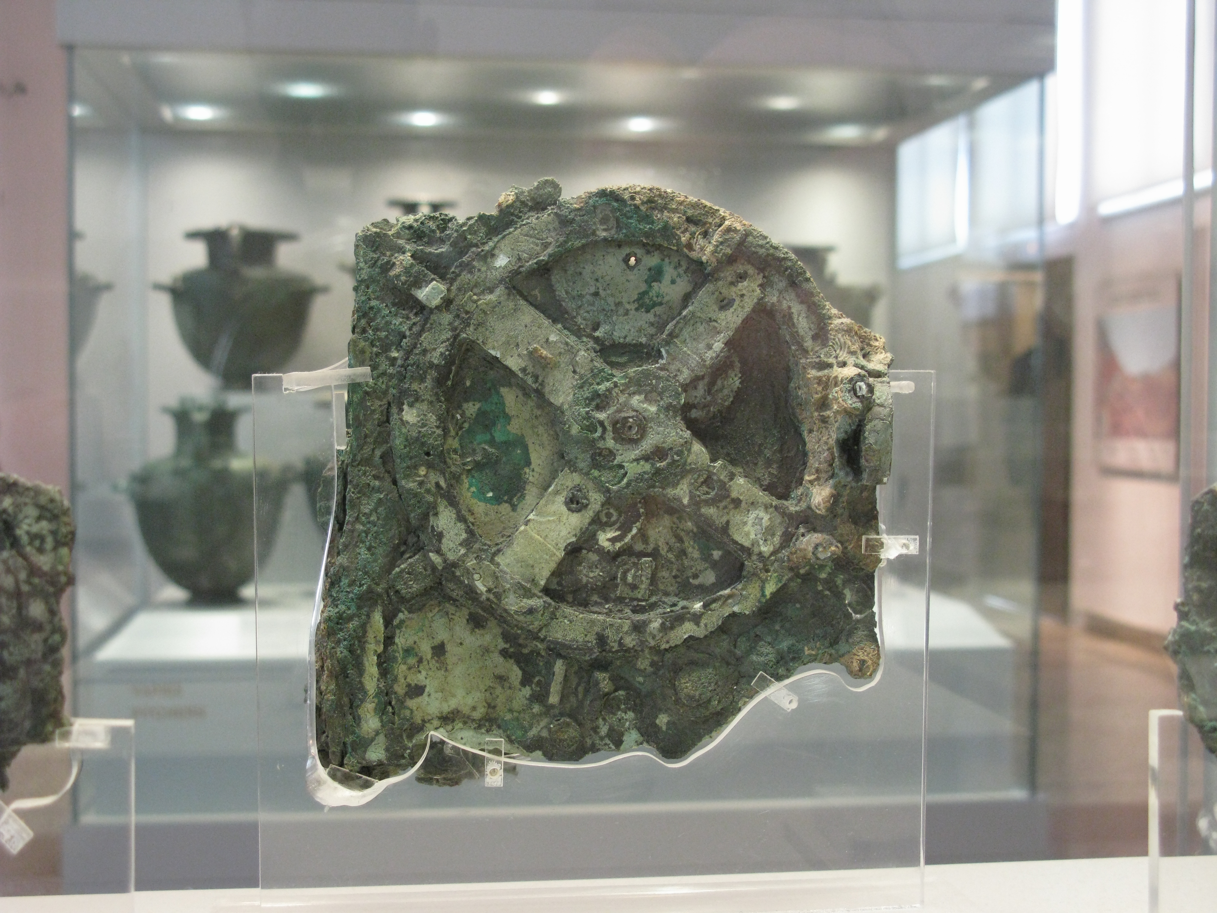 The Antikythera Mechanism: Ancient Computer from the Deep (Image Credits: Wikimedia)