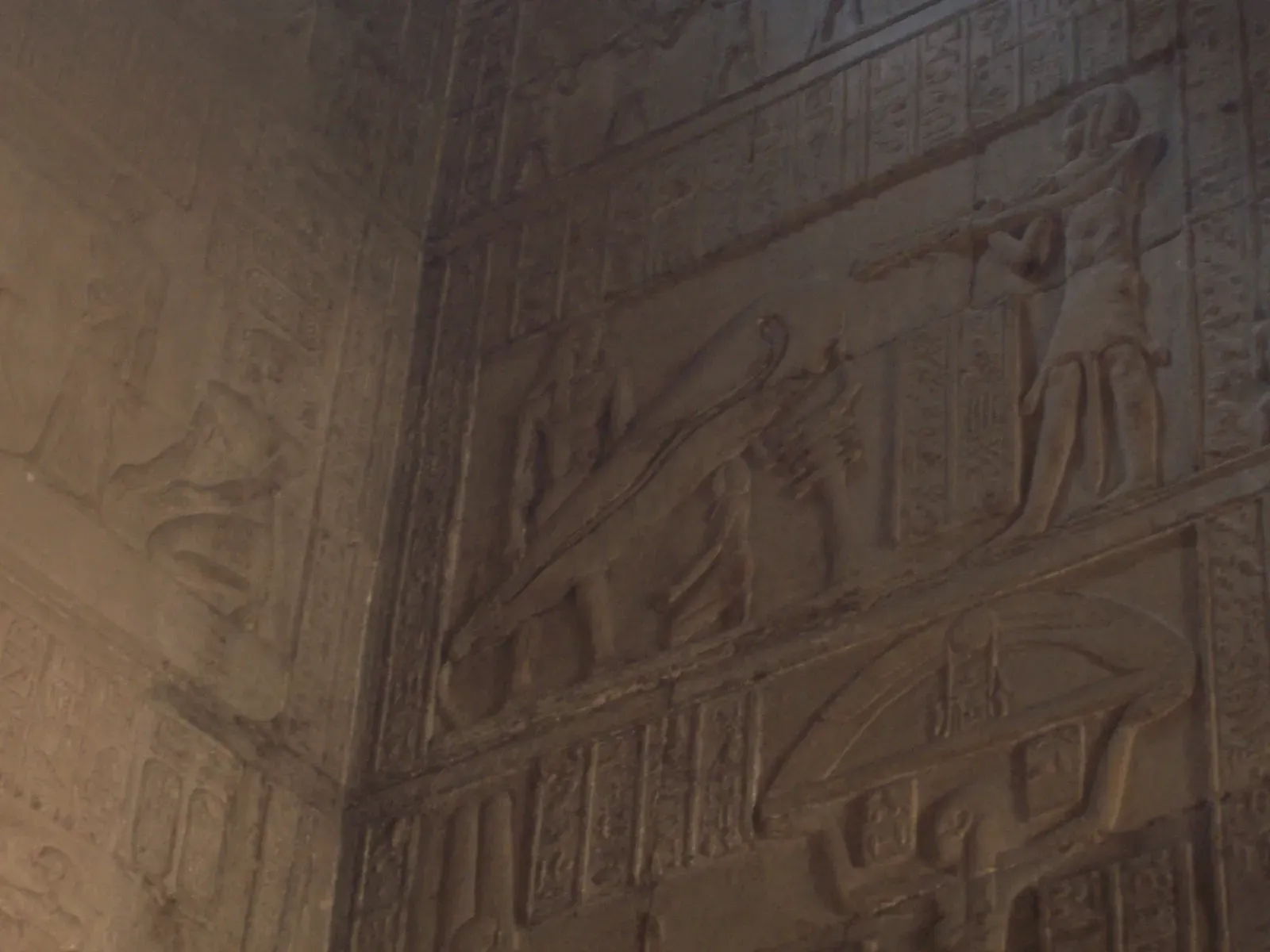 4. The “Cabling” Under the Bulb and Possible Conduit System (By Institute for the Study of the Ancient World, CC BY 2.0)