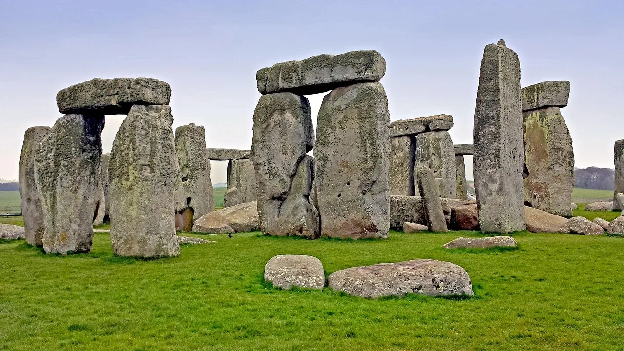 8. Stonehenge's Altar Stone and Scotland's Hidden Role (Image Credits: Pixabay)
