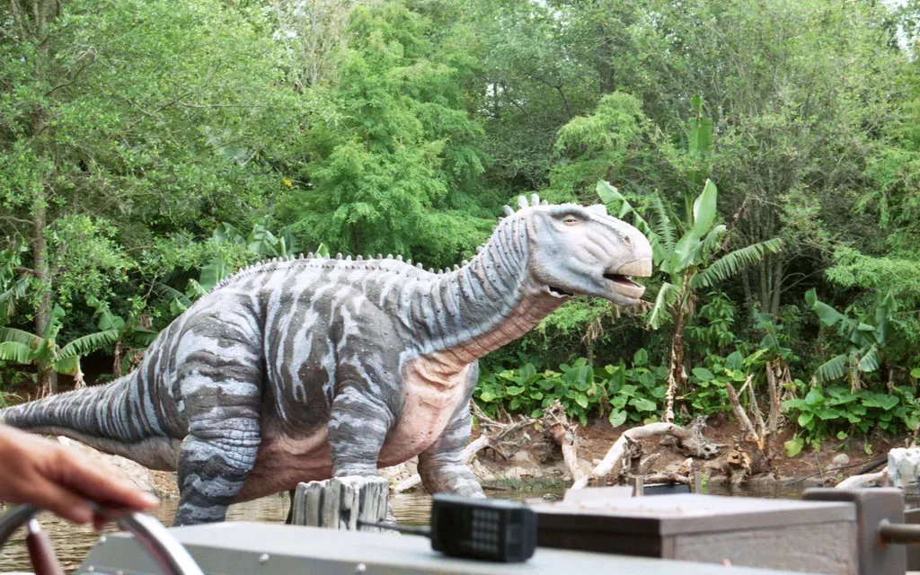 Theory 10: Hollow Sensory Spikes and Unprecedented Structures in New Discoveries (Sam Howzit, Flickr, CC BY 2.0)