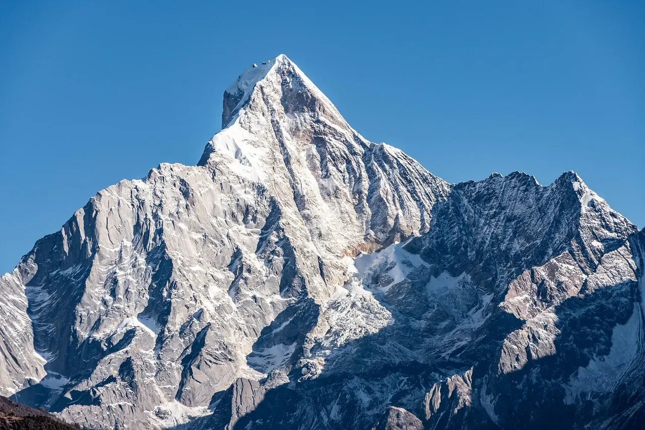 Echoes of Ancient Supercontinents (Image Credits: Pixabay)