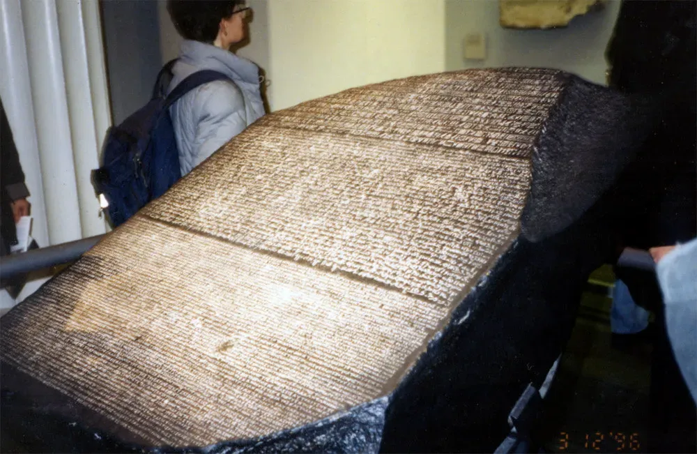 9. The Rosetta Stone: A Bureaucratic Inscription Turned Decoding Key (Scarlet Sappho, Flickr, CC BY-SA 2.0)