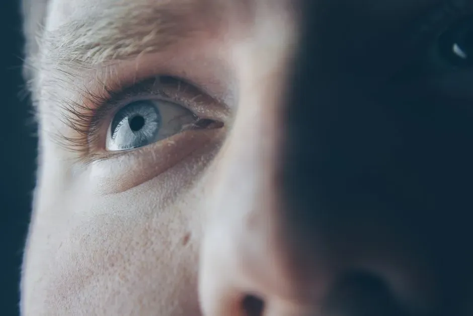 #5 - Screens Are Quietly Hijacking Your Sleep Chemistry Through Your Eyes (Image Credits: Pexels)