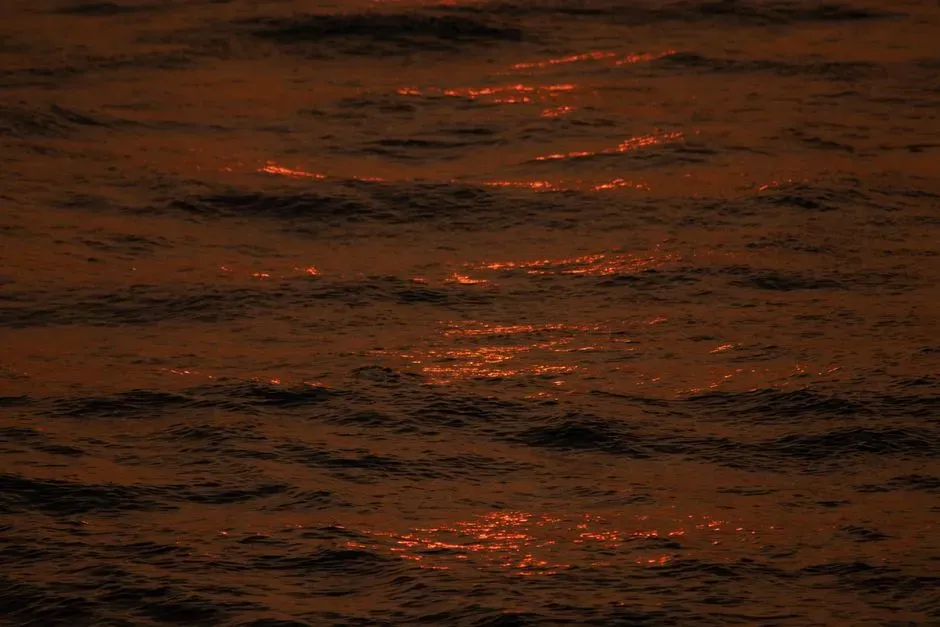 1. Oxygen‑Free, Iron‑Rich “Blood Red” Seas (Image Credits: Pexels)