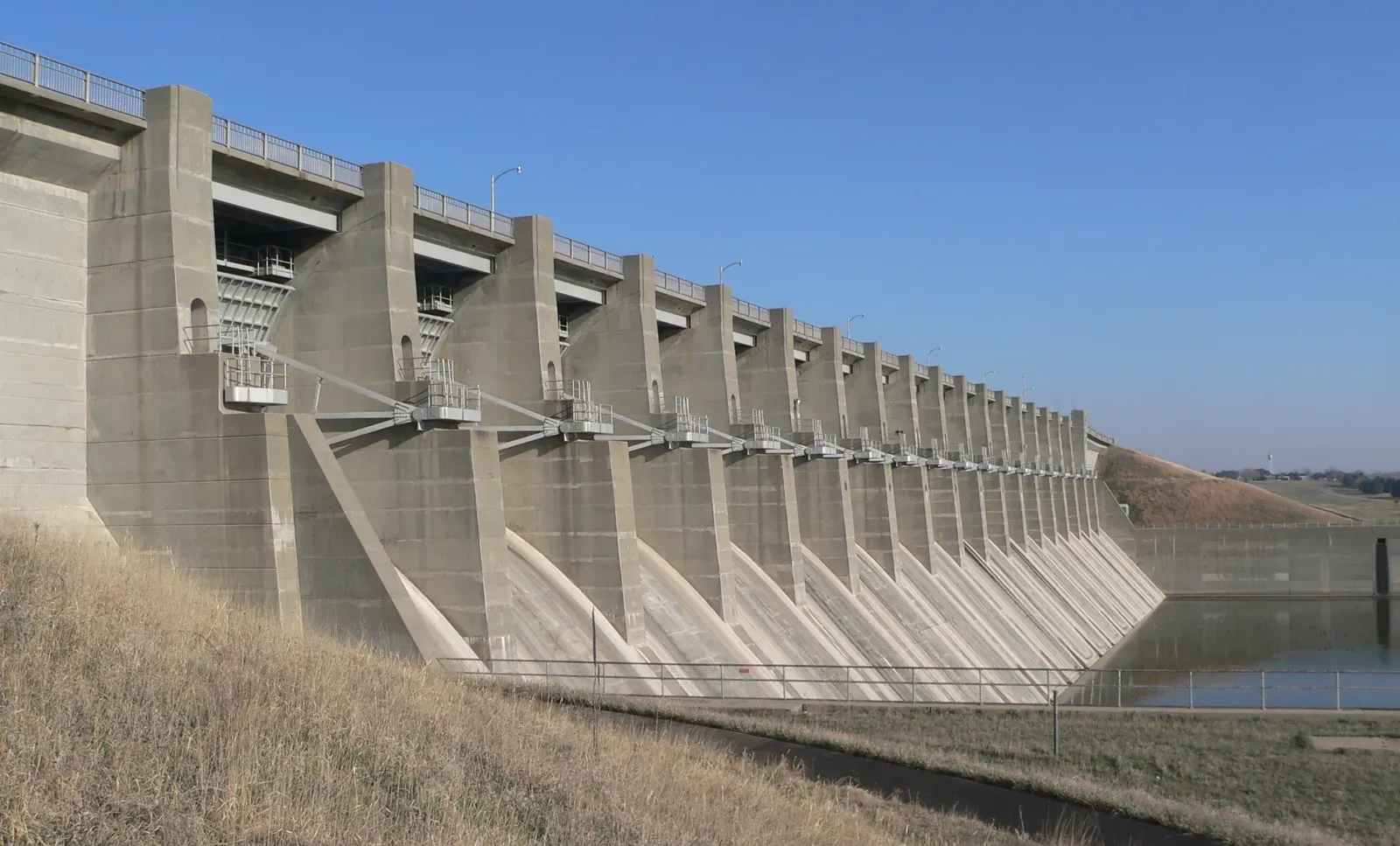 #11 - Dams and Hydraulic Structures (By Ammodramus, CC0)