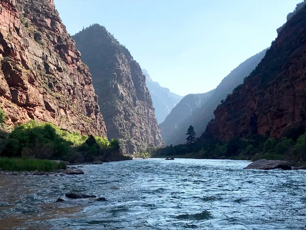 3. Dinosaur National Monument, Utah and Colorado: A Wall of Ancient Bones (Image Credits: Flickr)
