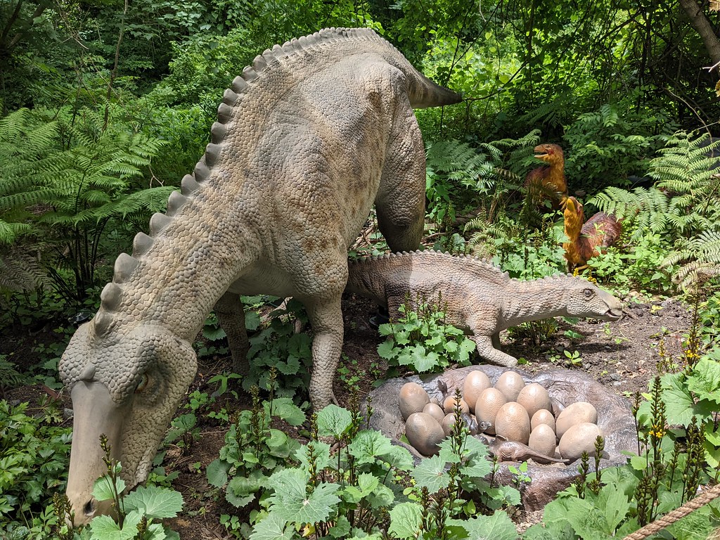 They Were Champion Parents Among Dinosaurs (Image Credits: Flickr)