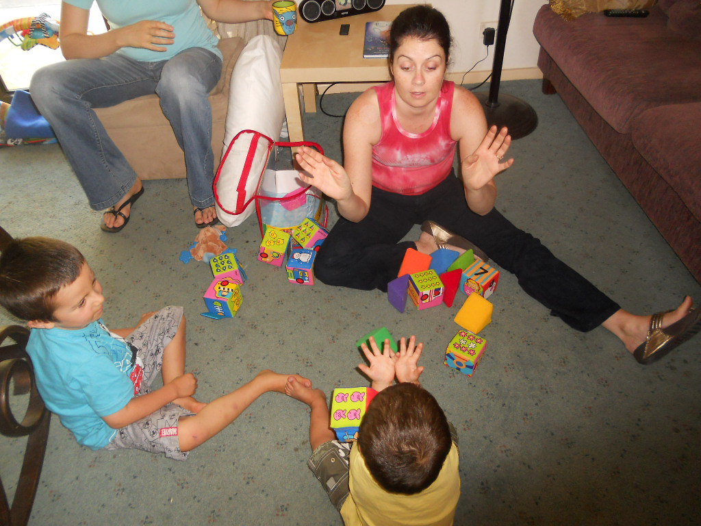 Communication Patterns Reflect Family Dynamics (Image Credits: Flickr)