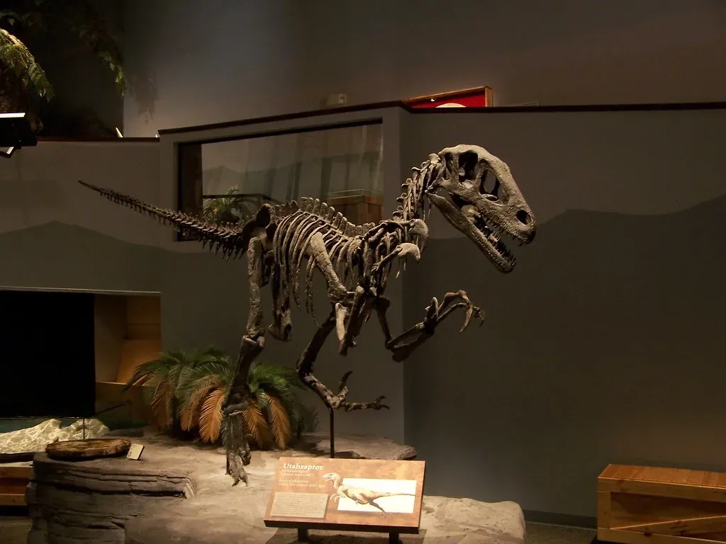 7. Pack-Hunting Raptors Frozen in a Single Block (ZacharyTirrell, Flickr, CC BY-SA 2.0)