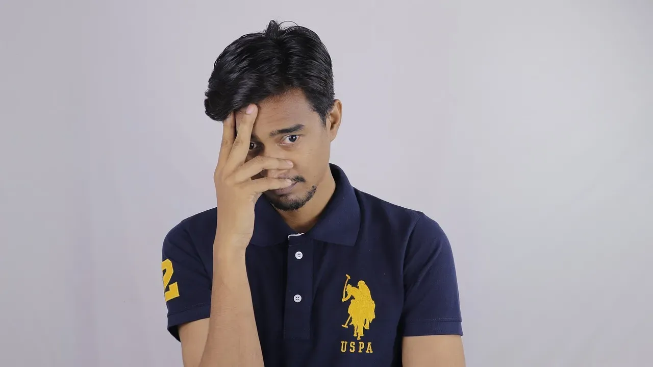 Fidgeting and Self Soothing Gestures (Image Credits: Pixabay)