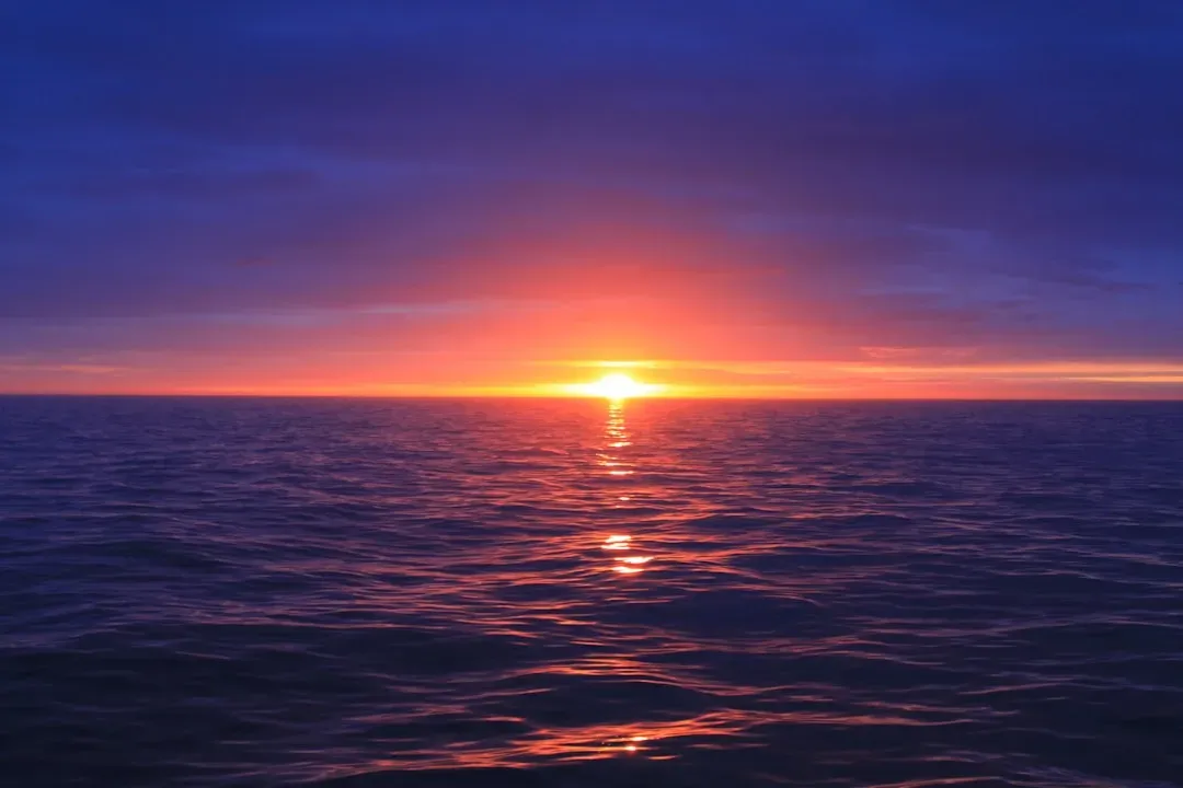 A Planet Overheats: Greenhouse Chaos and Ocean Death (Image Credits: Unsplash)