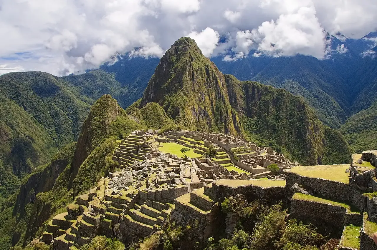 Machu Picchu: The Incan Citadel Hidden in the Clouds (Image Credits: Pixabay)