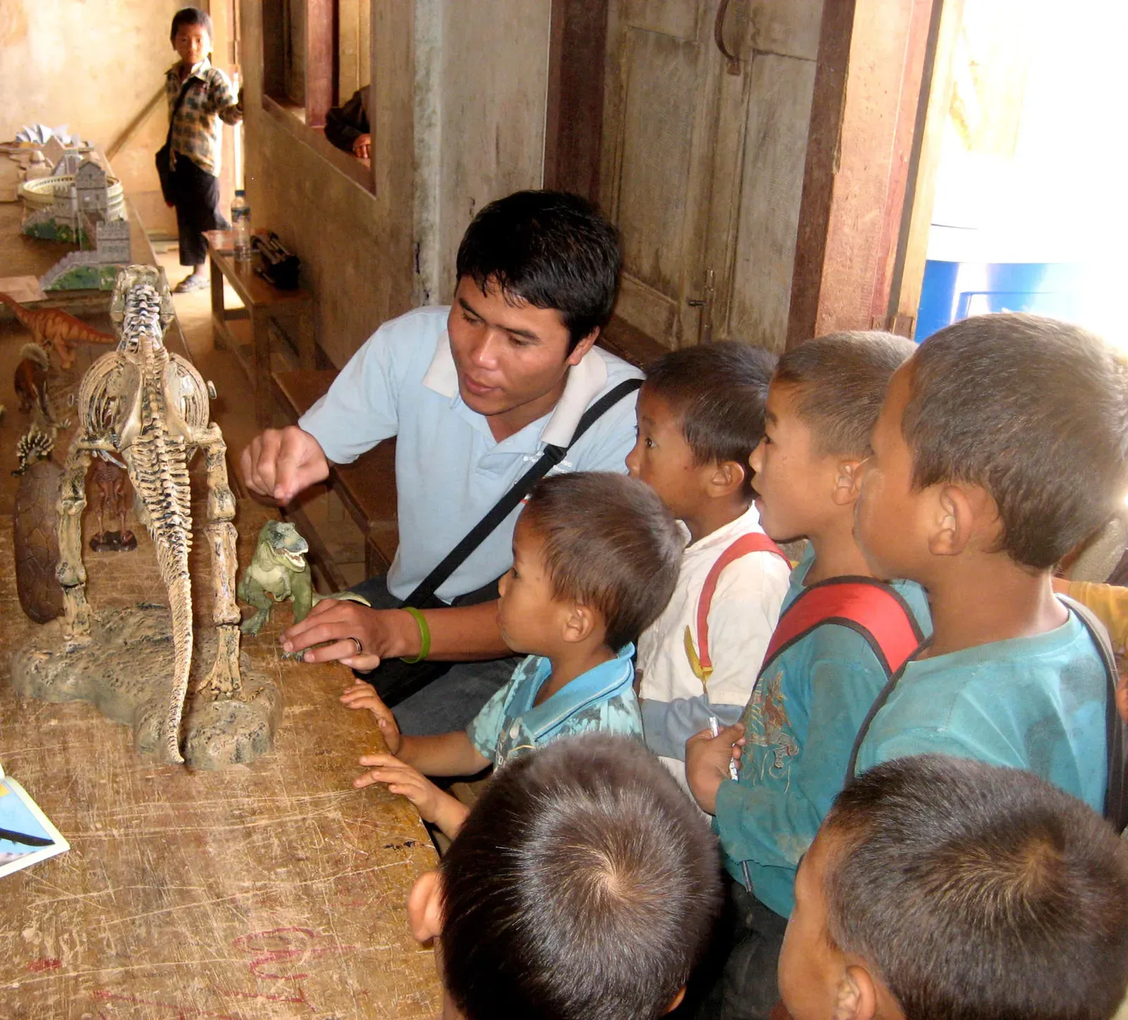 You Find Dinosaur News More Exciting Than Celebrity Gossip (Image Credits: Wikimedia)