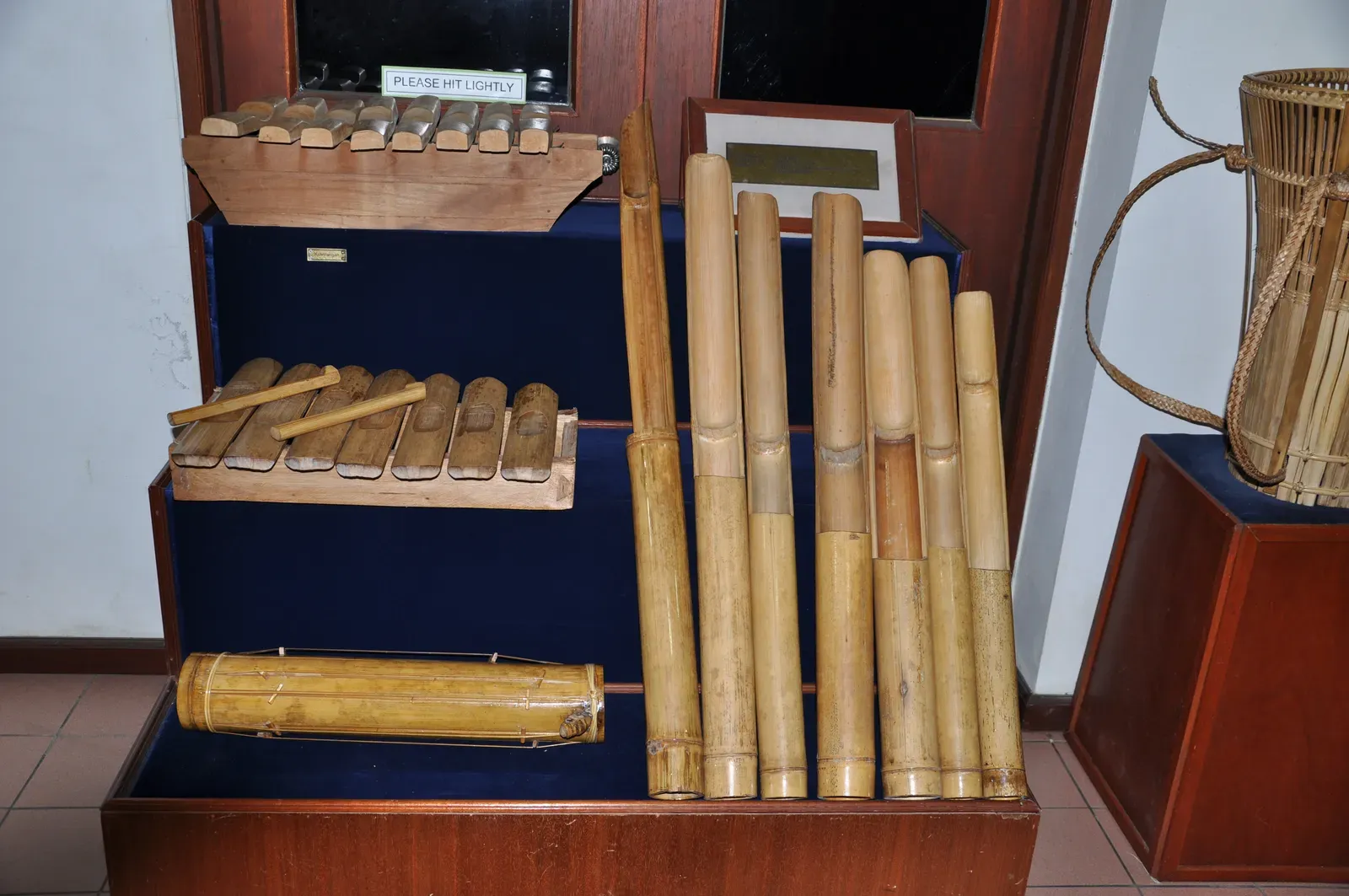 Parallel Inventions: Different Materials, Same Acoustic Solutions (Traditional musical instruments, CC BY 2.0)
