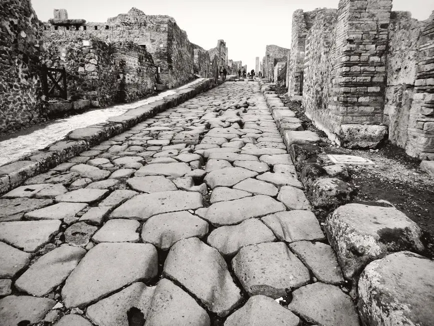 Roads, Ruts, And Routes: How Infrastructure Turned Motion Into Networks (Image Credits: Pexels)