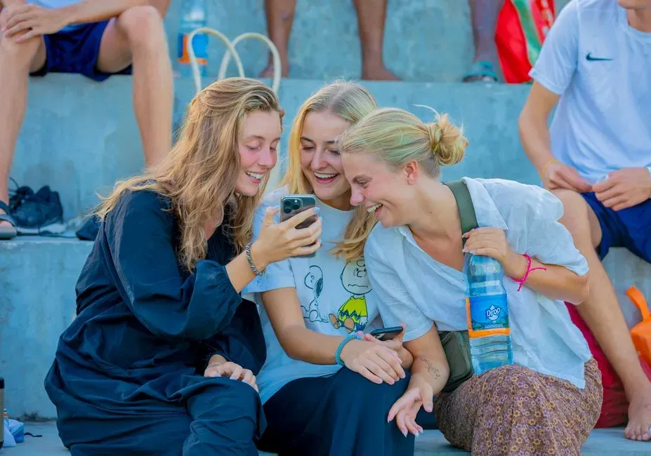 Laughter as emotional glue in small, vulnerable groups (Image Credits: Pexels)