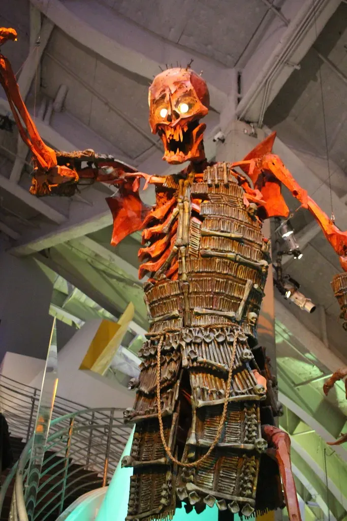 Conspiracies And Cover-Ups: Are Giants Being Hidden From You? (j33pman, Flickr, CC BY-SA 2.0)