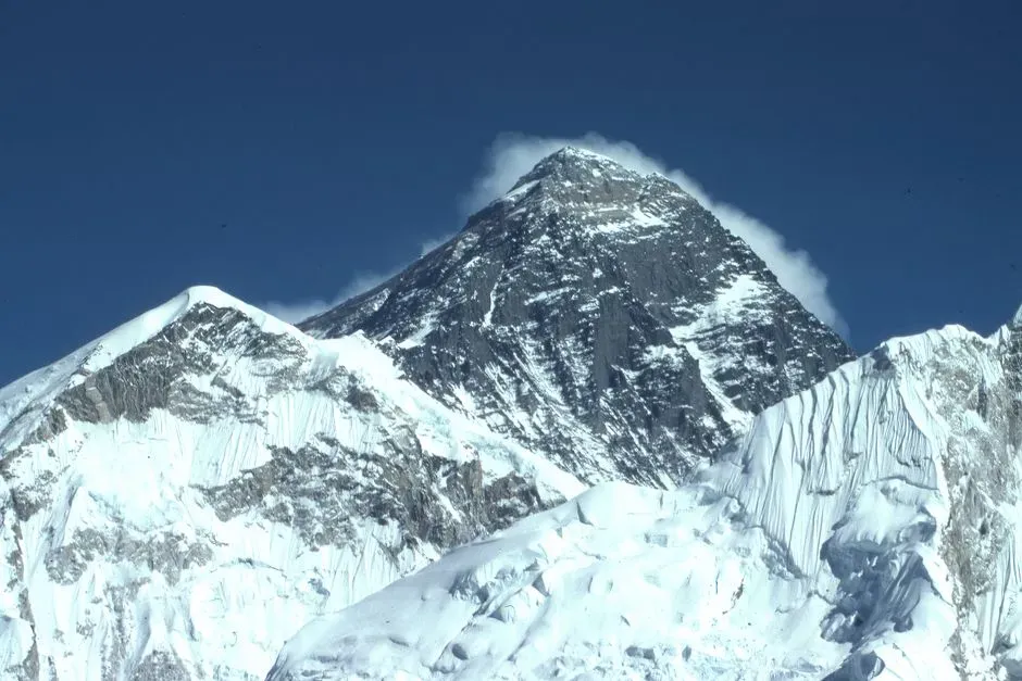Mount Everest: The World’s Highest Peak That Was Once Seafloor (Image Credits: Pexels)