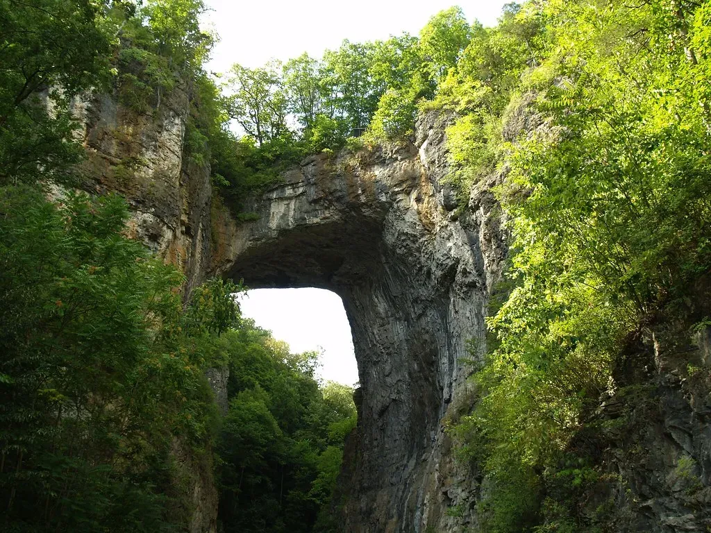 Natural Bridge of Virginia: An Ancient Limestone Arch (Image Credits: Flickr)