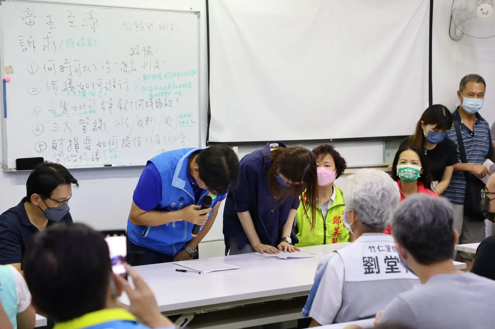 They Own Their Mistakes Without Making Excuses (Image Credits: Wikimedia)