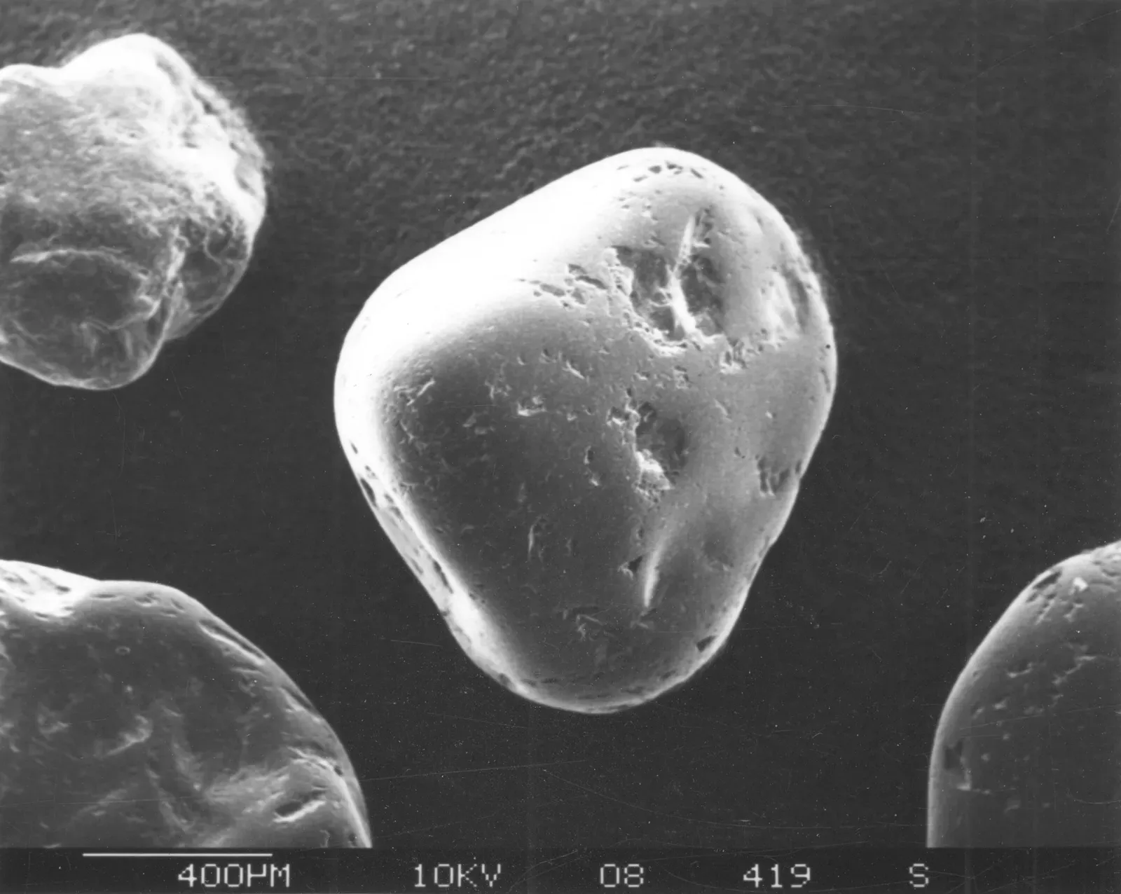 #4 - Microscopic Quartz That Points to an Explosion From Space (By Hannes Grobe, CC BY 3.0)