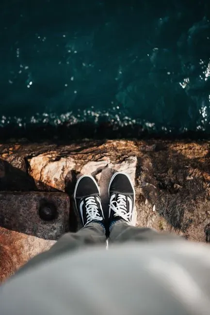 Vision and Balance Systems Are Hard‑Wired to Treat Height as Hazard (Image Credits: Pexels)