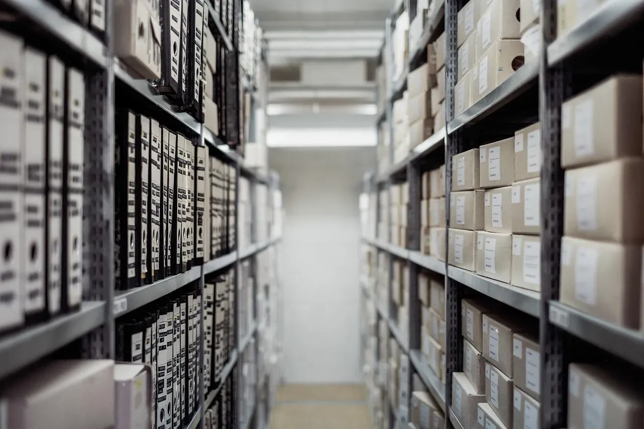 #2 - The Donations Museums Quietly Box and Never Revisit (Image Credits: Pixabay)
