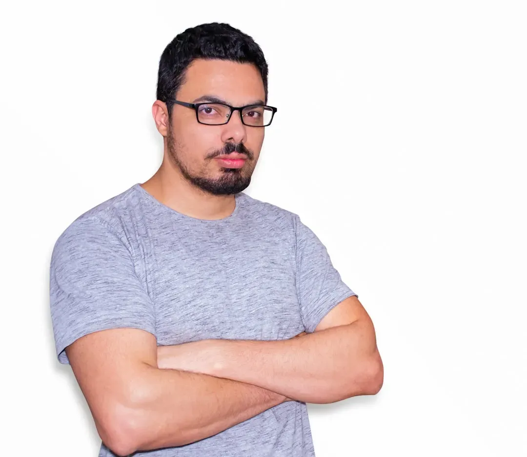 Defensive Postures and Closed Body Language (Image Credits: Unsplash)