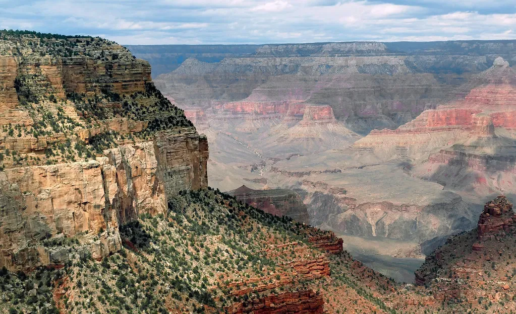 Triassic Clues Right at the Canyon's Doorstep (Image Credits: Flickr)