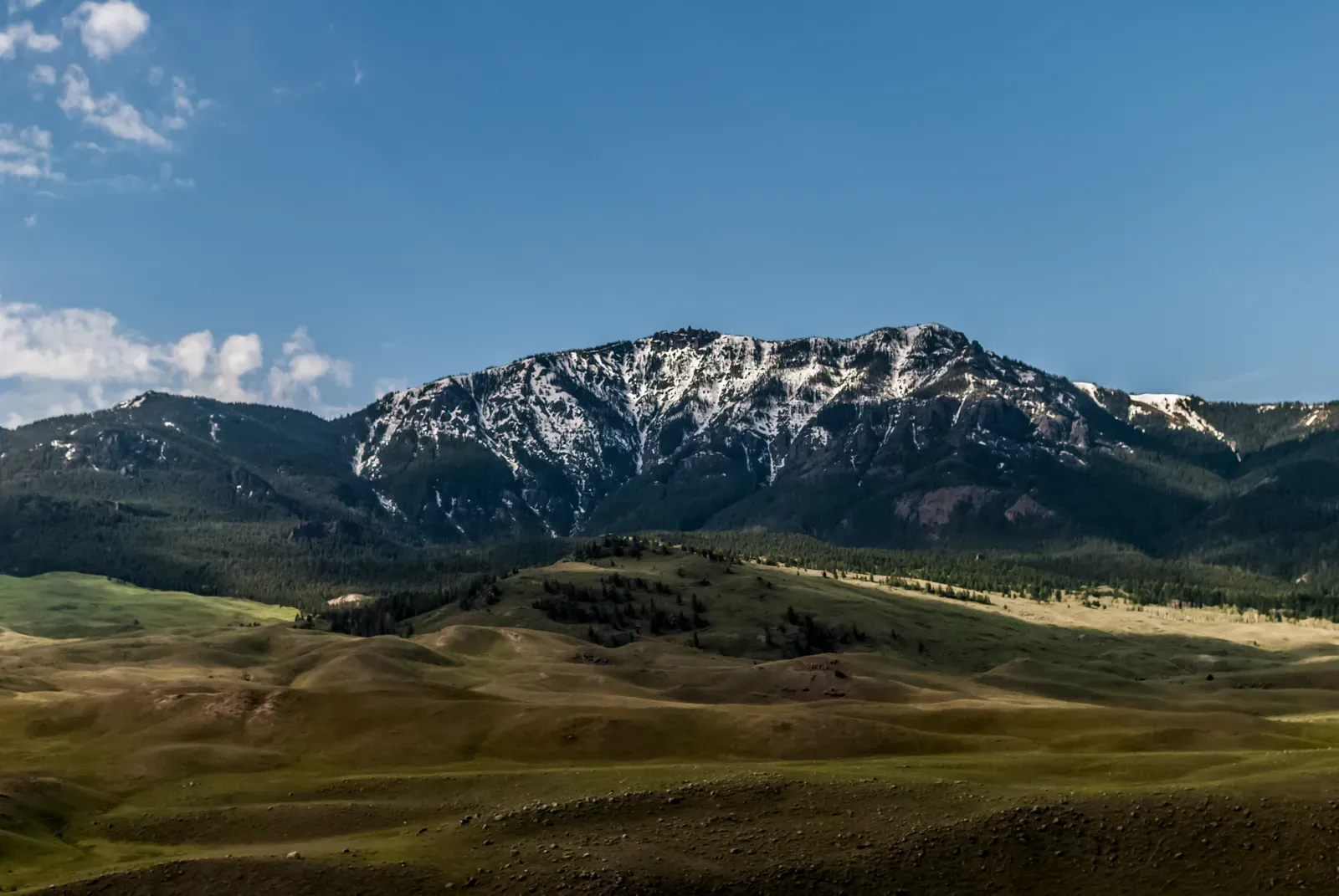 4. Building the Rockies: A Flat Continent Crumples into a Mountain Wall (By Shadowmeld Photography, CC BY-SA 4.0)