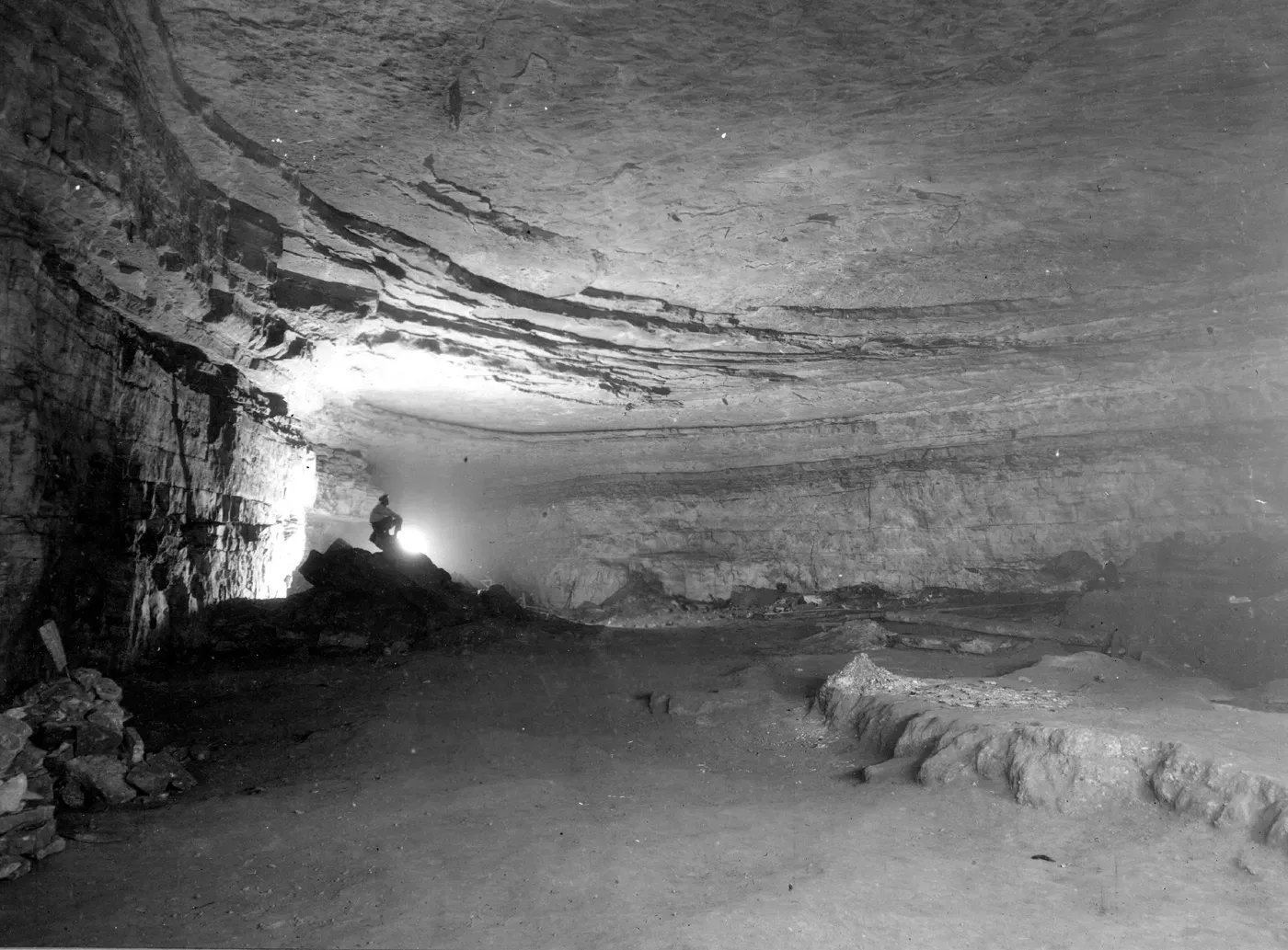 2. Mammoth Cave, Kentucky: A Time Capsule Beneath the Earth (By Willis Thomas Lee, Public domain)
