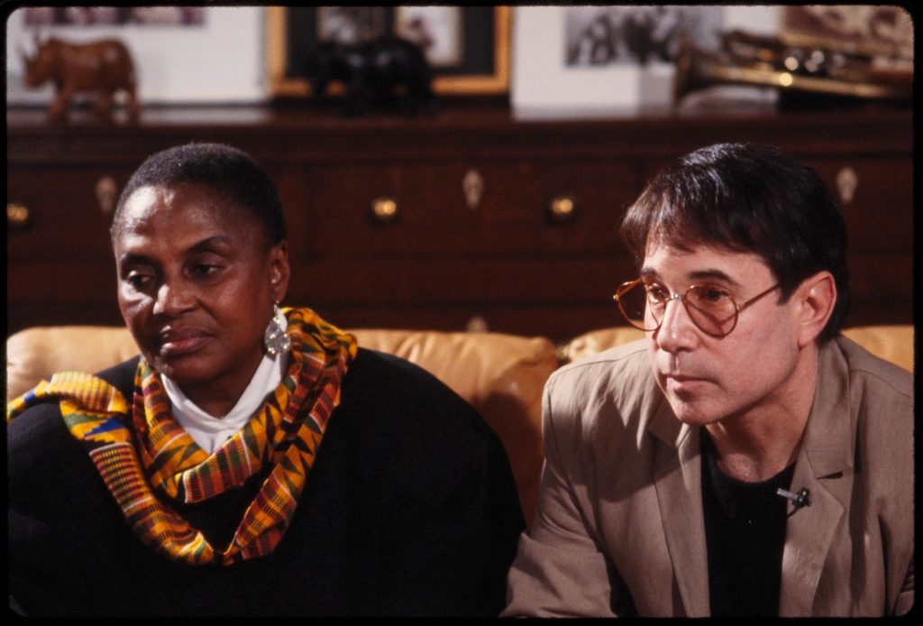 You Instantly Absorb the Emotional Climate of Any Room (Image Credits: Rawpixel)