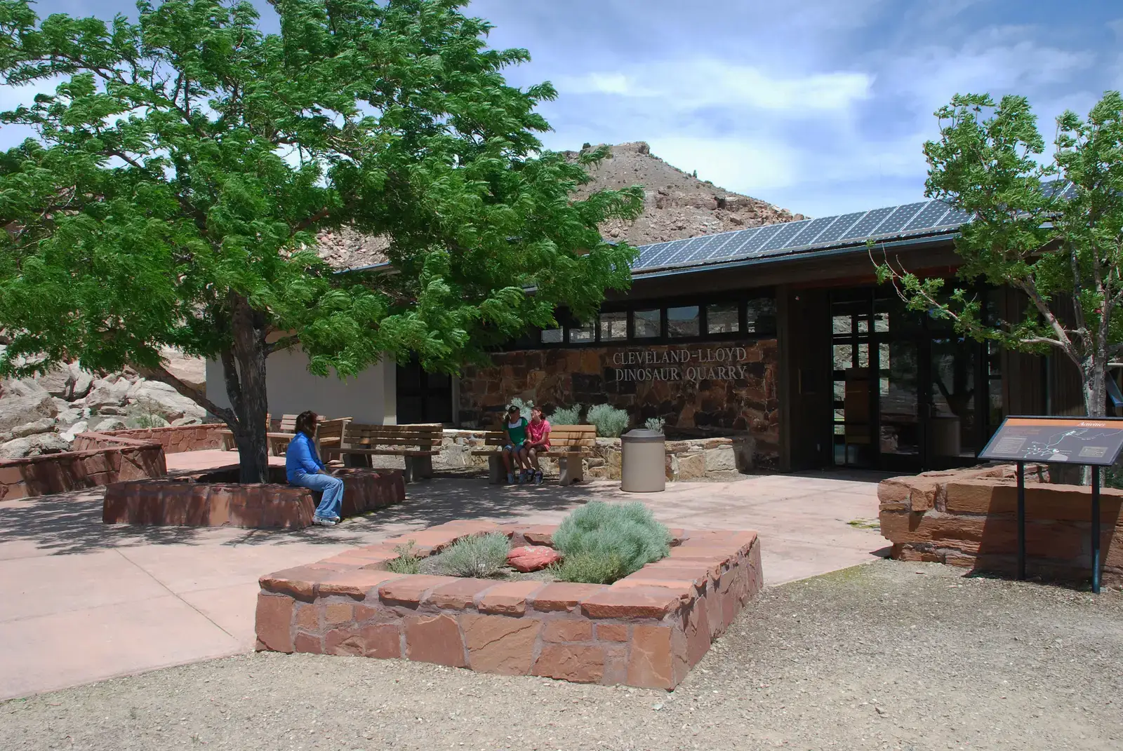 Cleveland-Lloyd Dinosaur Quarry, Utah: A Mystery That Science Still Can't Fully Solve (Cleveland Lloyd Dinosaur Quarry, Public domain)