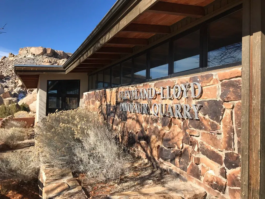 Jurassic National Monument, Utah: The World's Densest Dinosaur Bone Bed (Image Credits: Flickr)