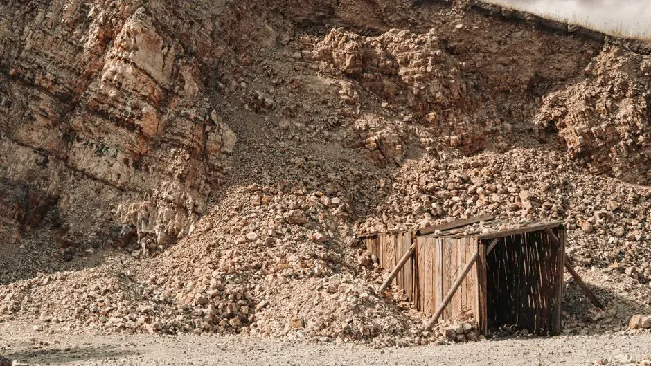 #10 - The Bernissart Iguanodon Mine, Belgium (Image Credits: Pexels)