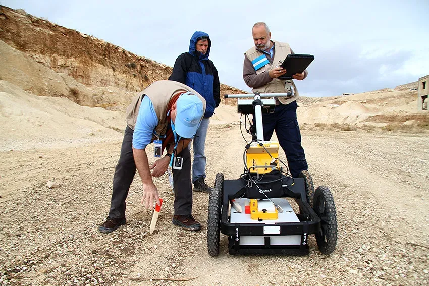 Ground Penetrating Radar: Finding Bones Without Digging a Single Shovelful (The Official CTBTO Photostream, Flickr, CC BY 2.0)