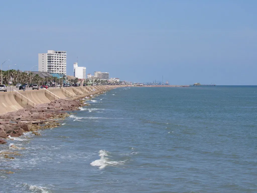 #12 - Seawall Boulevard Turned Infrastructure Into Public Space (Image Credits: Flickr)
