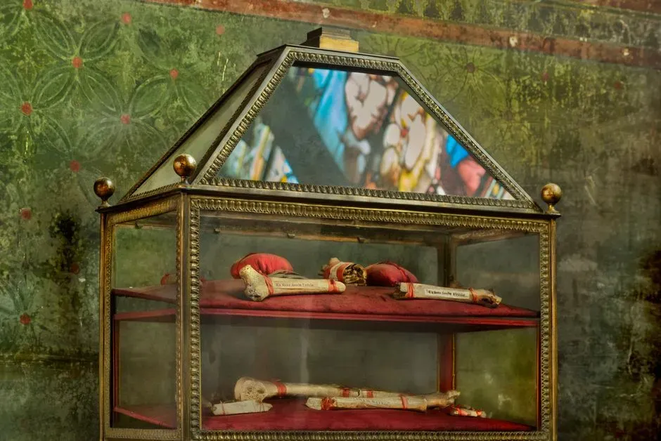 #8 - The "Medieval" Relics That Were Never Within 1,000 Years of Jesus (Image Credits: Pexels)