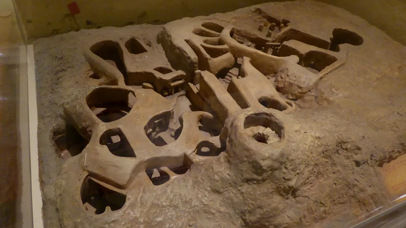 Hypogeum of Ħal-Saflieni: Malta's Underground Acoustic Wonder (Image Credits: Wikimedia)