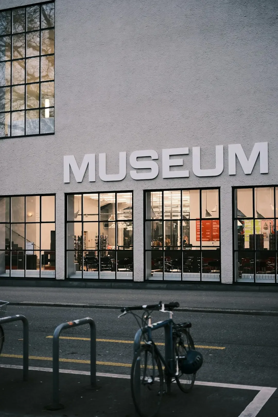 #3 - The Vanishing Act of Pop-Up "Museums" (Image Credits: Unsplash)
