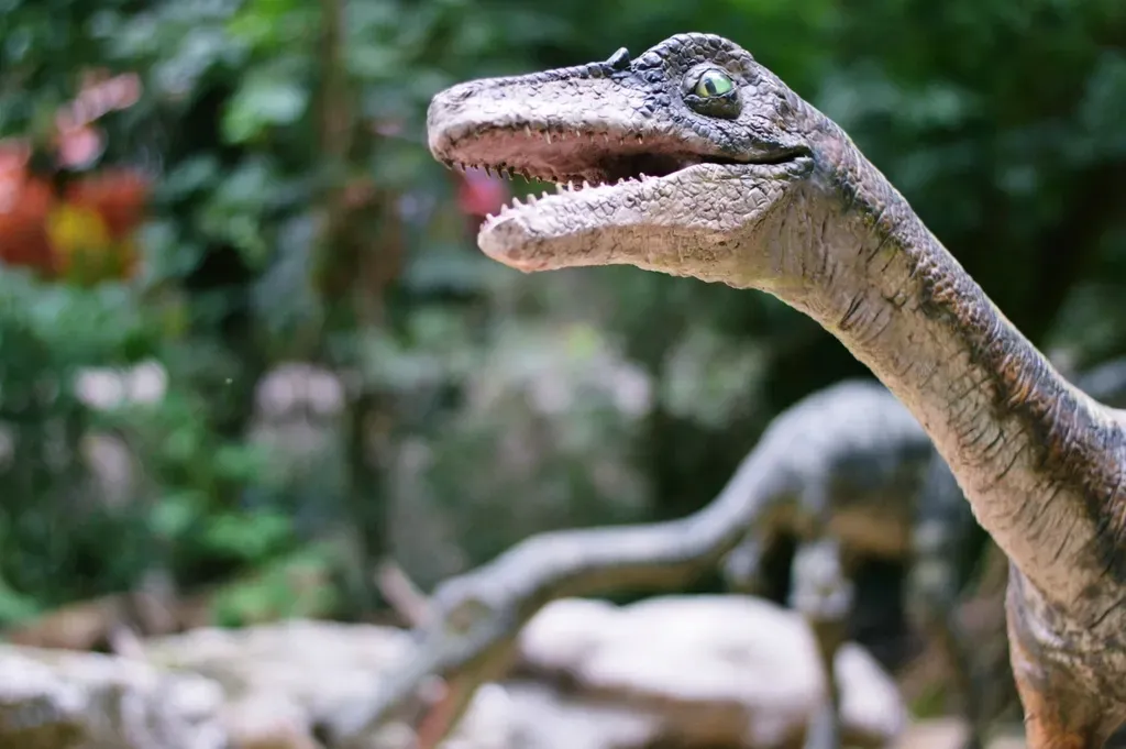 Predators, Scavengers, and the Invisible Cleanup Crew (Image Credits: Rawpixel)