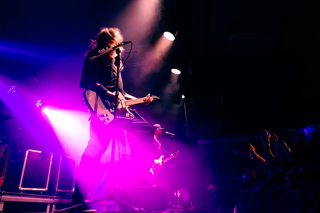 Leo: Performance as Emotional Release (Image Credits: Unsplash)