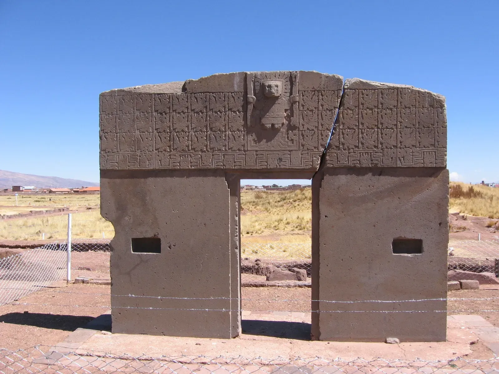 Puma Punku: The Puzzle of Perfect Angles (Image Credits: Wikimedia)